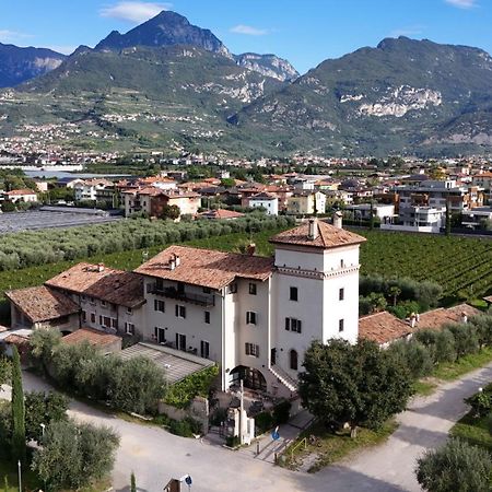 Residence La Colombera Riva del Garda Bagian luar foto