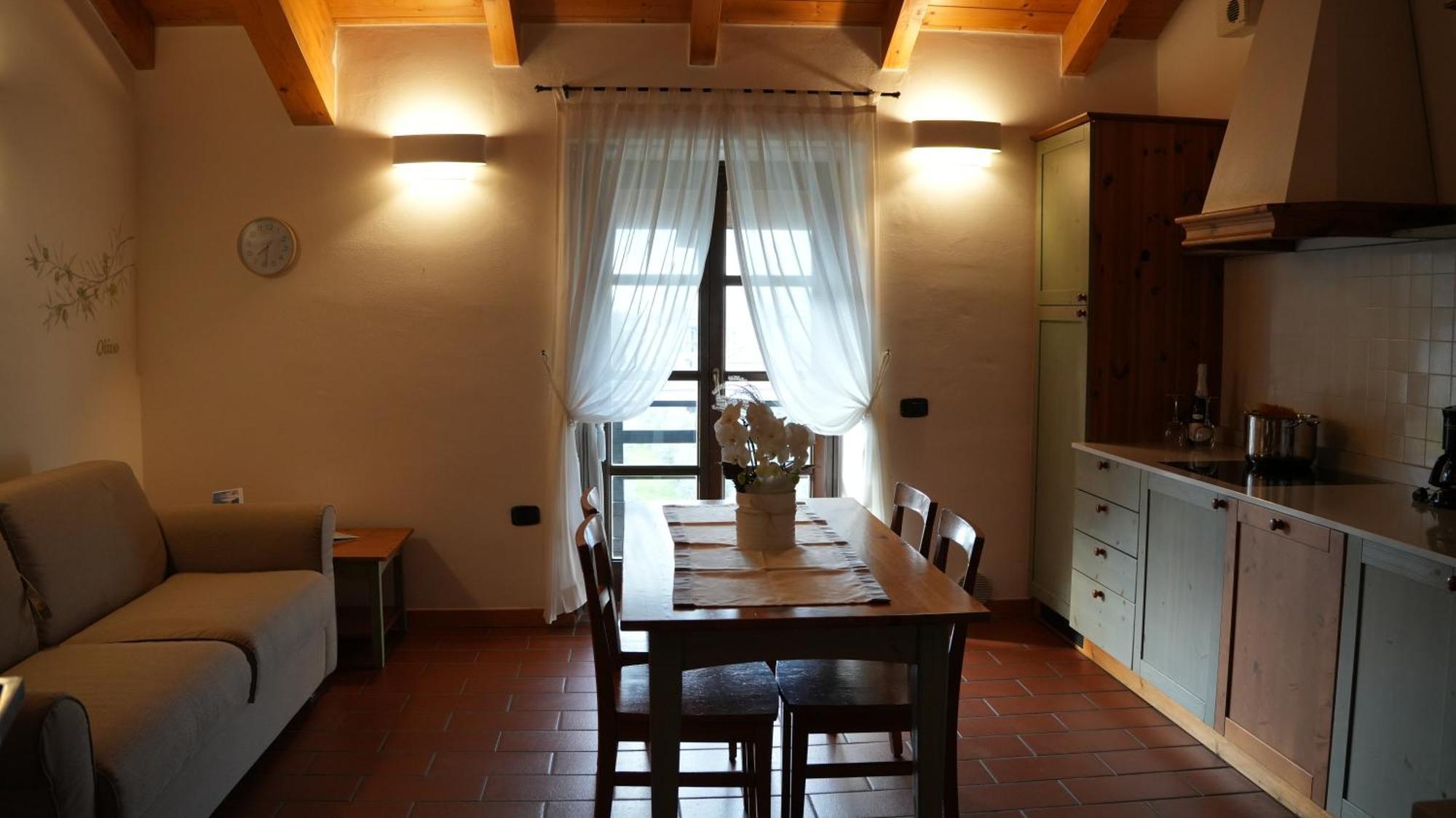 Residence La Colombera Riva del Garda Ruang foto