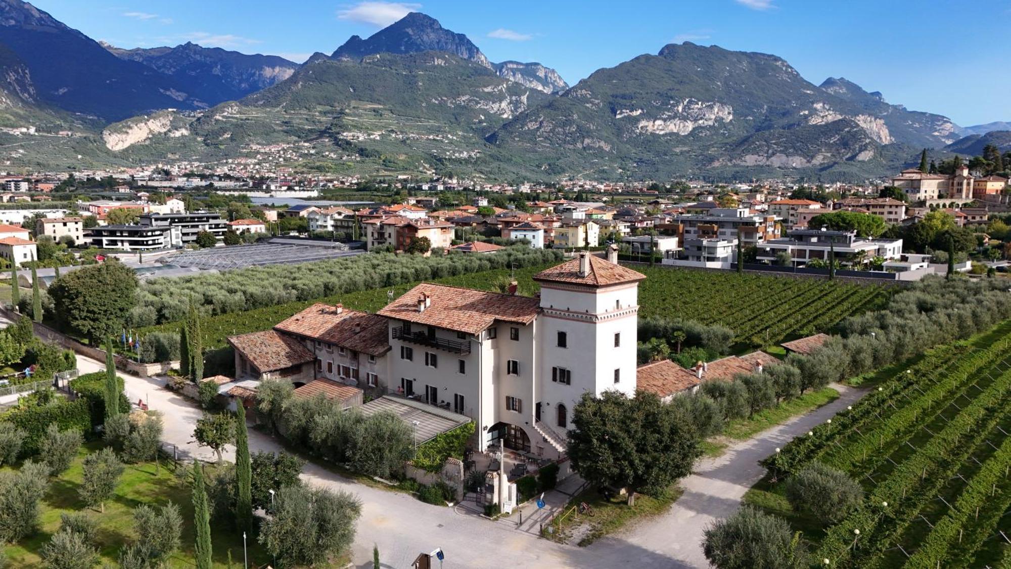 Residence La Colombera Riva del Garda Bagian luar foto