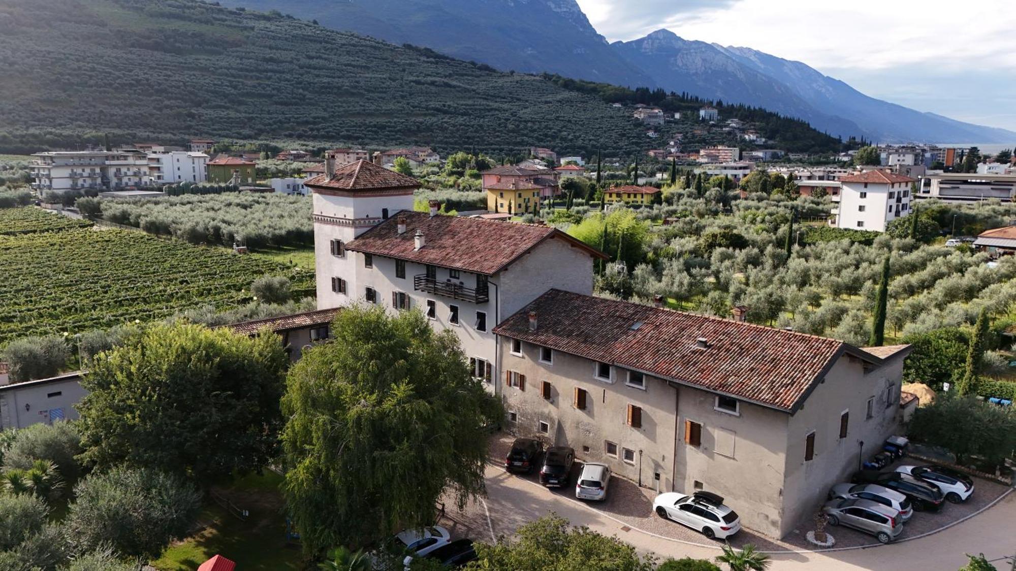 Residence La Colombera Riva del Garda Bagian luar foto