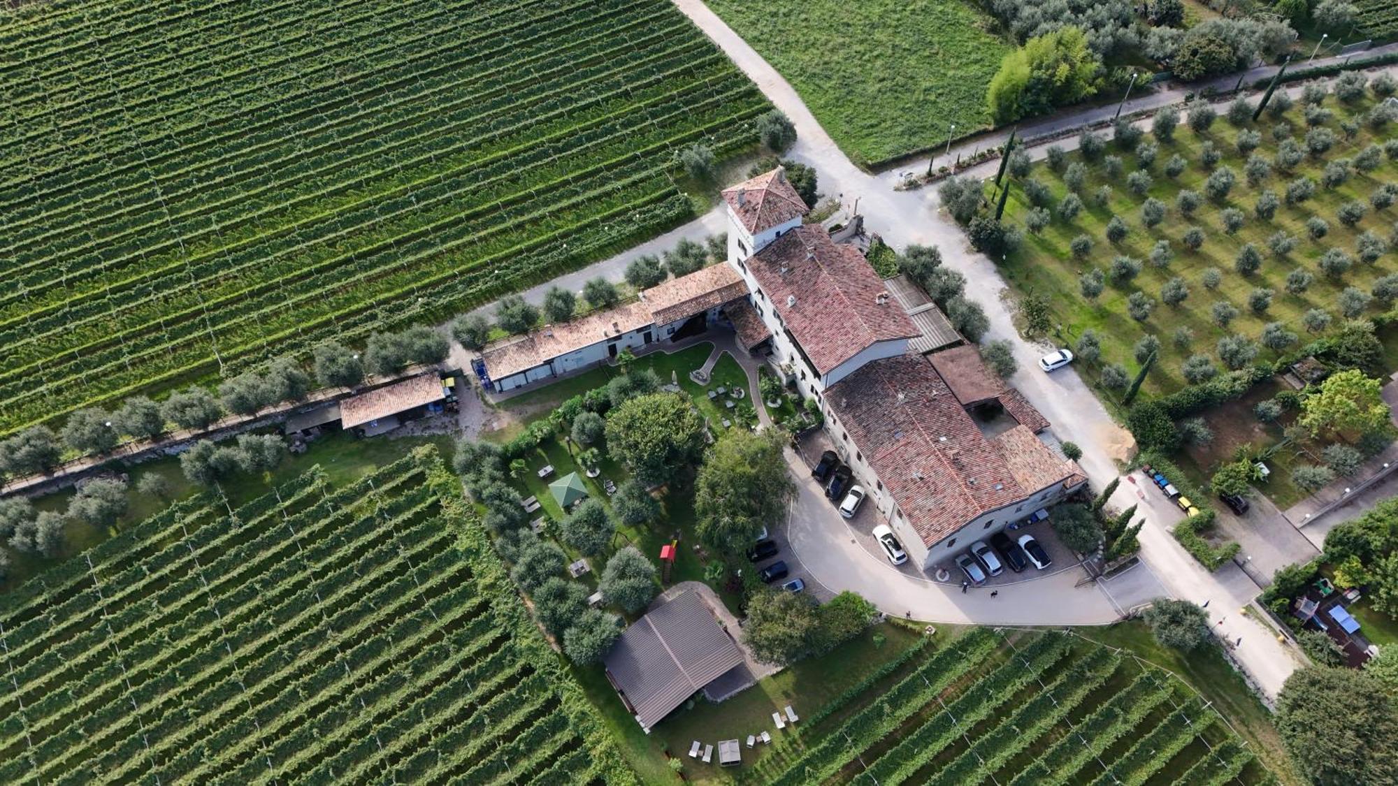 Residence La Colombera Riva del Garda Bagian luar foto