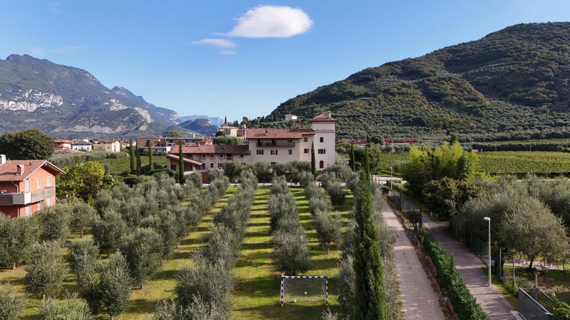 Residence La Colombera Riva del Garda Bagian luar foto